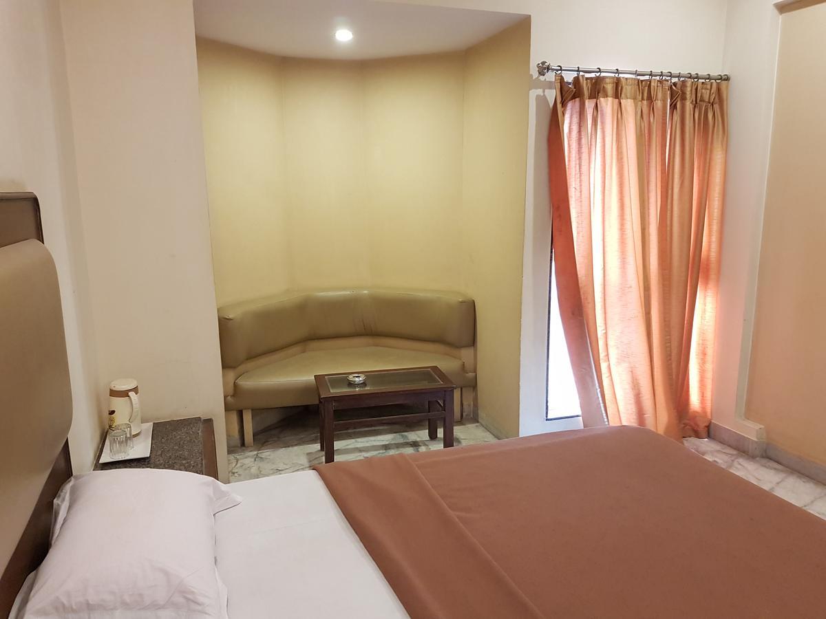 Hotel Rajmata Hyderabad Exterior foto